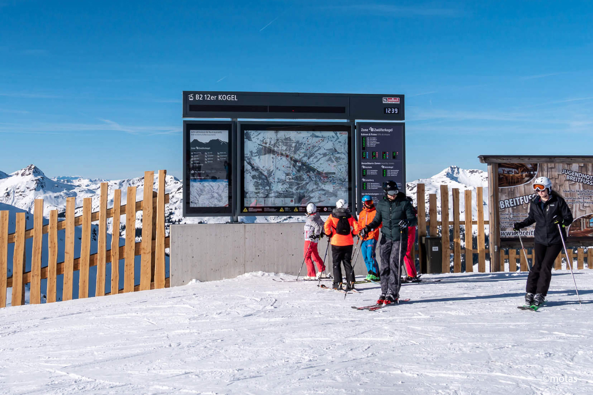 Pistenleitsystem Skicircus Saalbach Hinterglemm Leogang Fieberbrunn Zone B Zwoelferkogel